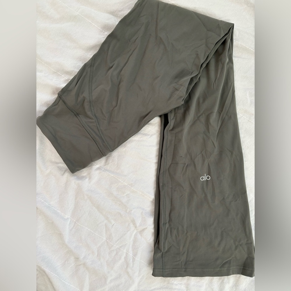 Airbrush High-Waist 7/8 Bootcut Legging Size S